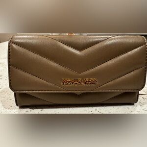 Michael Kors Wallet BNWT